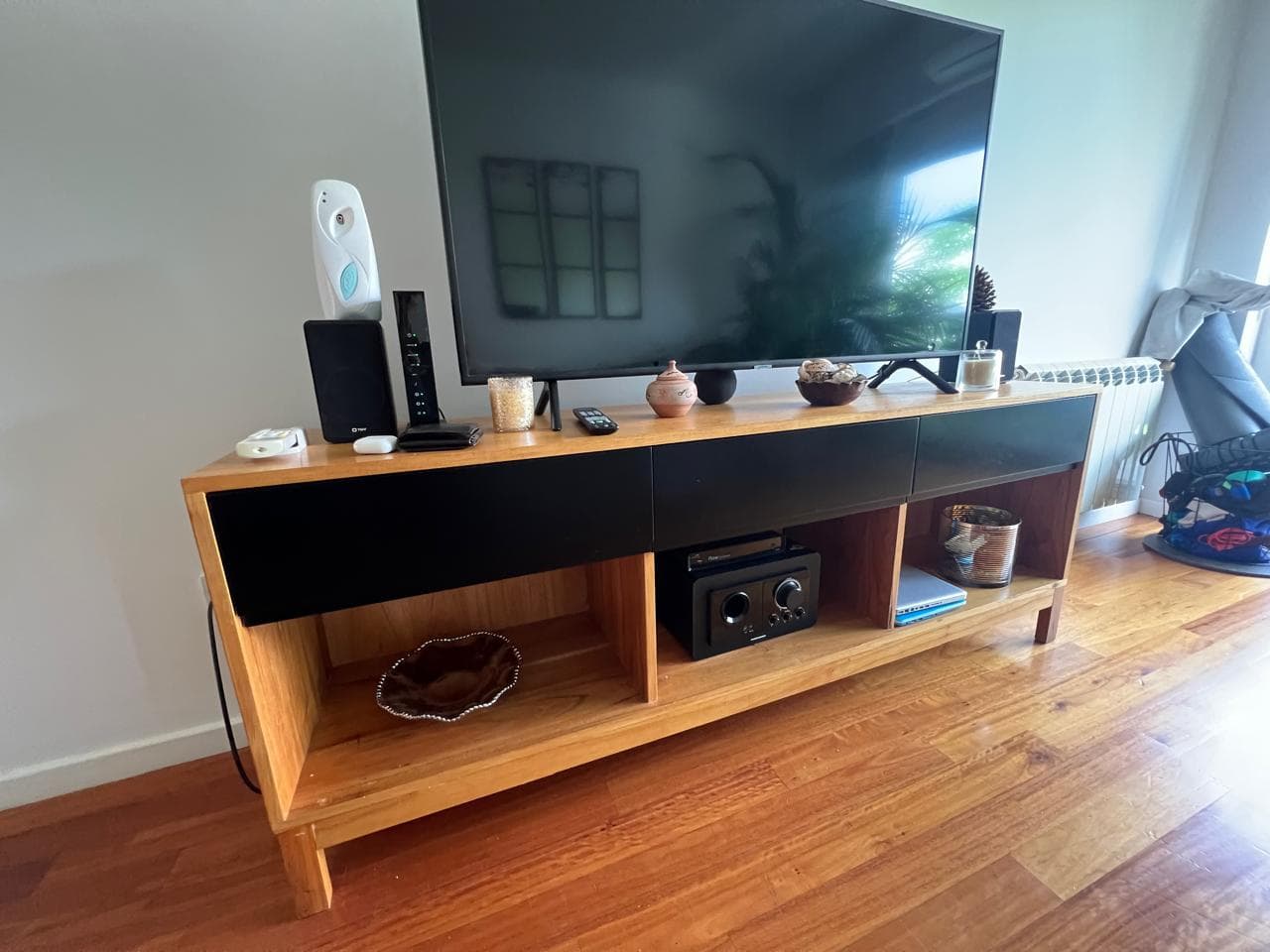 Rack TV