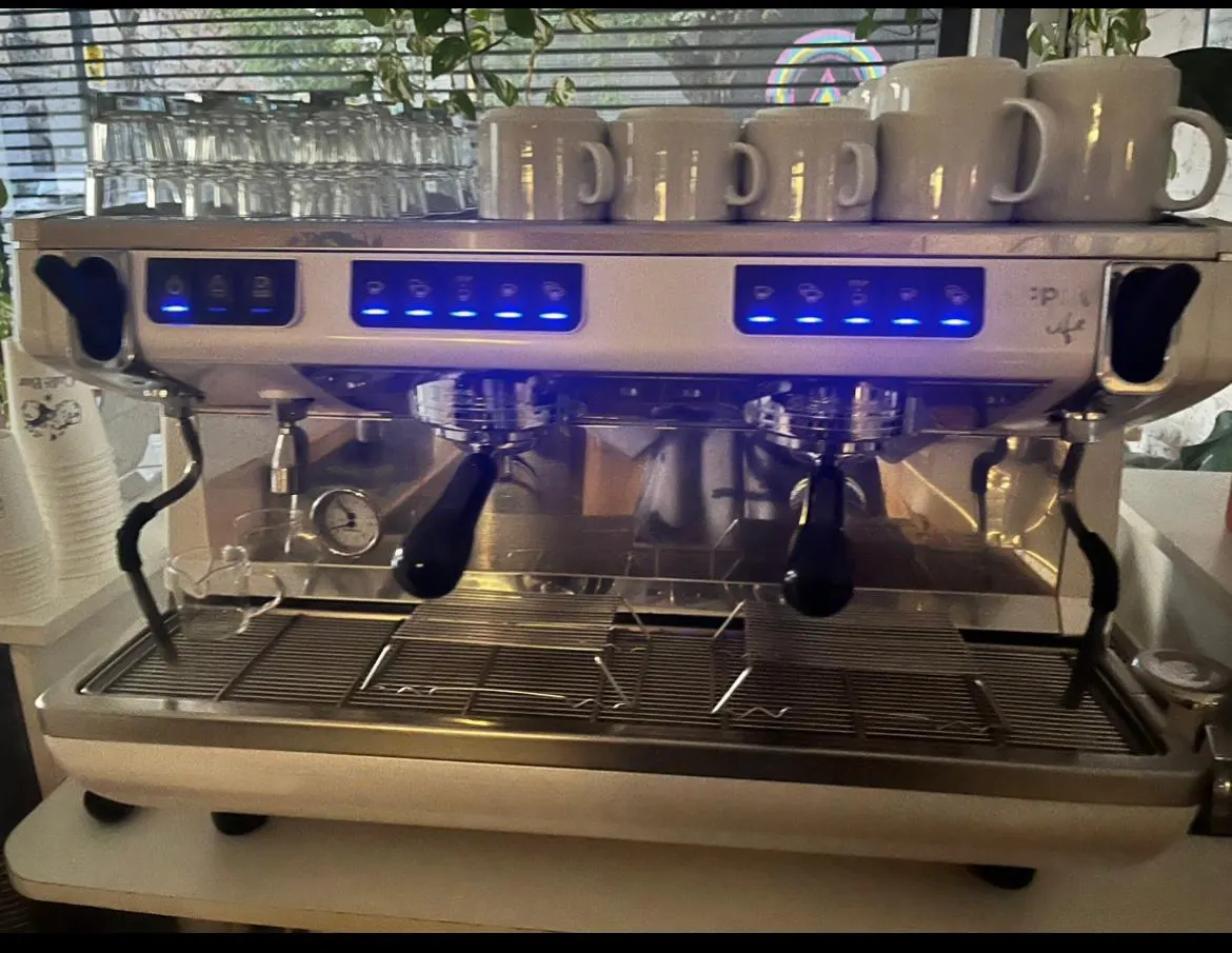Cafetera Nuova SImonelli Appia life 2 grupos