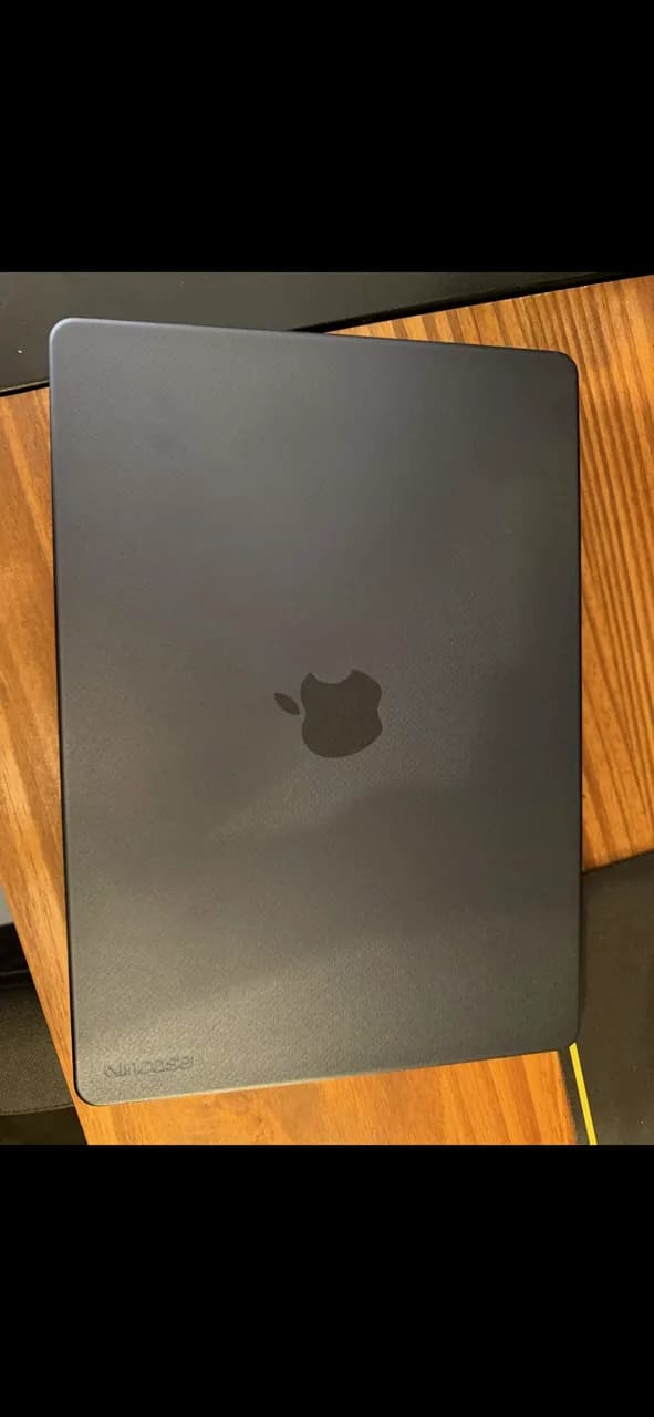 MacBook Pro M4 14” 16GB 512GB 36 Ciclos 100% Batería