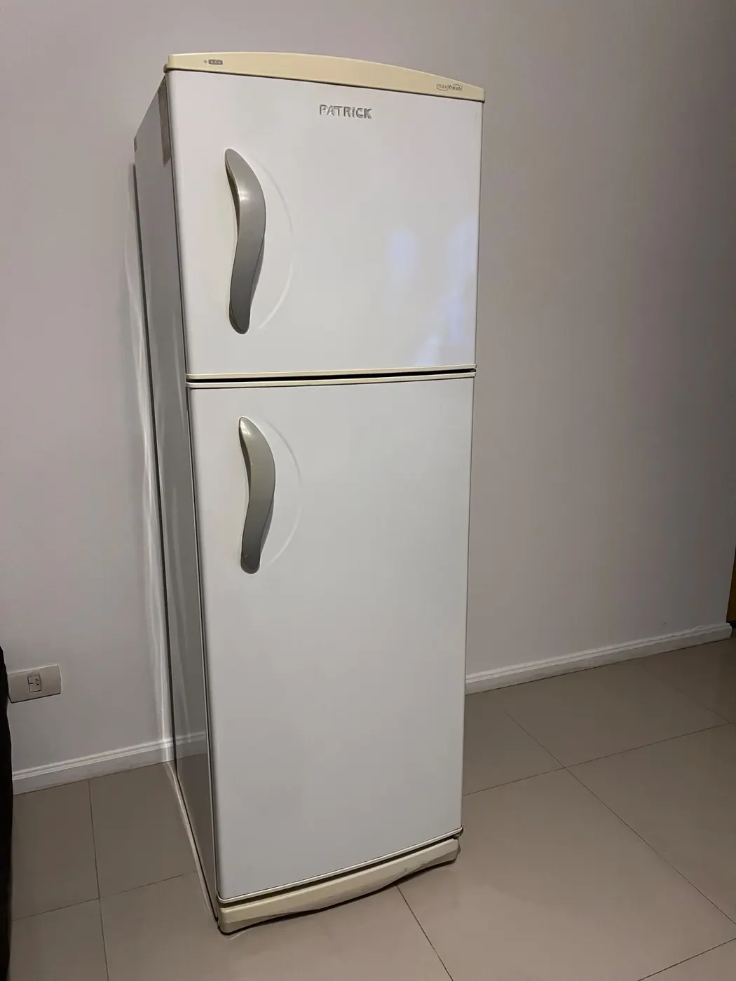 ❄️ HELADERA PATRICK MAXI FRESH CON FREEZER – $250.000