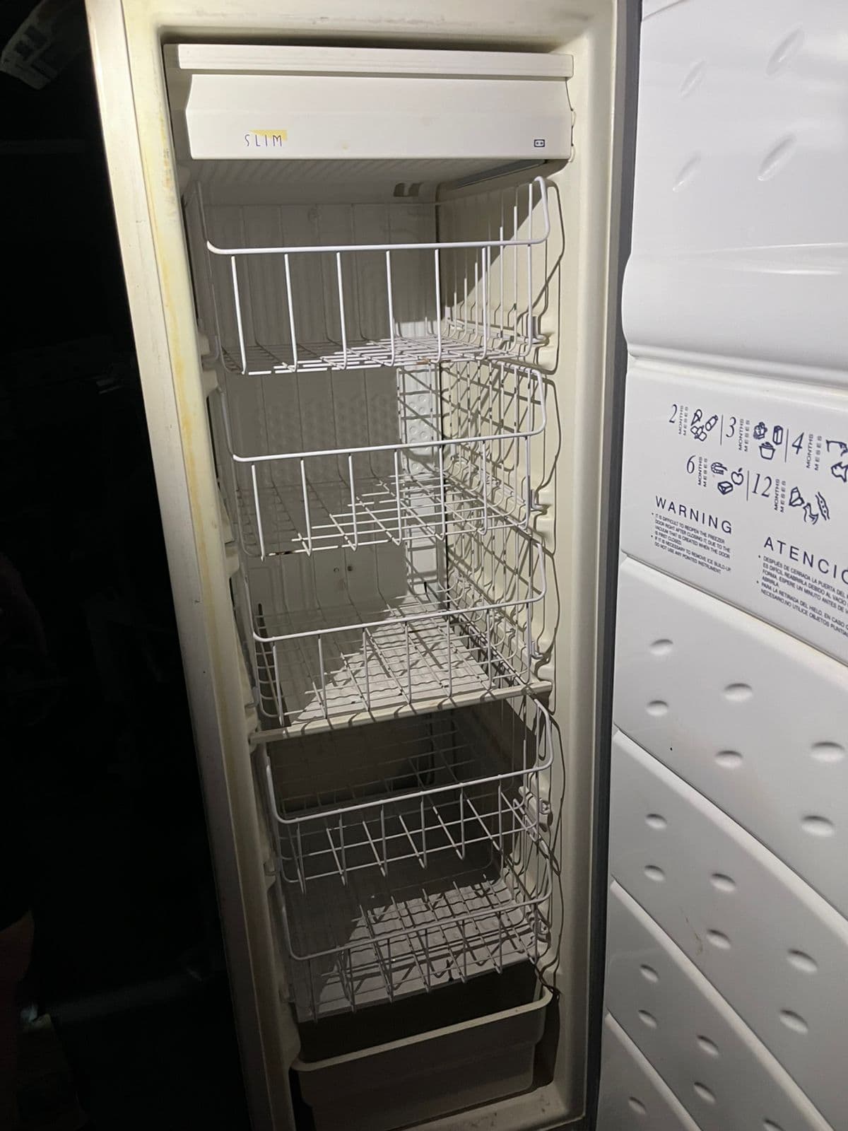 Freezer vertical Eslabón de Lujo