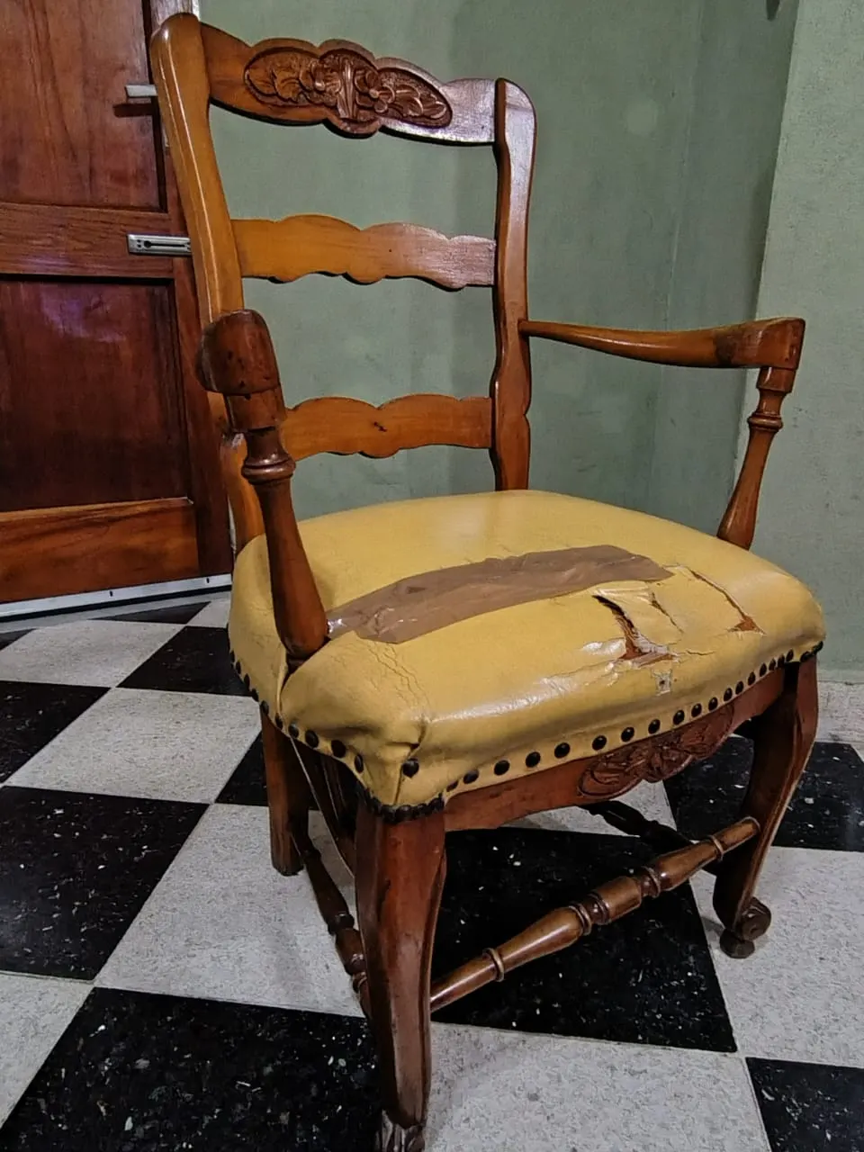 Sillón Antiguo de Madera- Estilo Frances