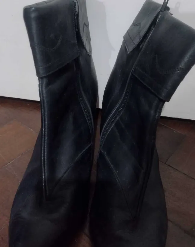Botas cuero cortas