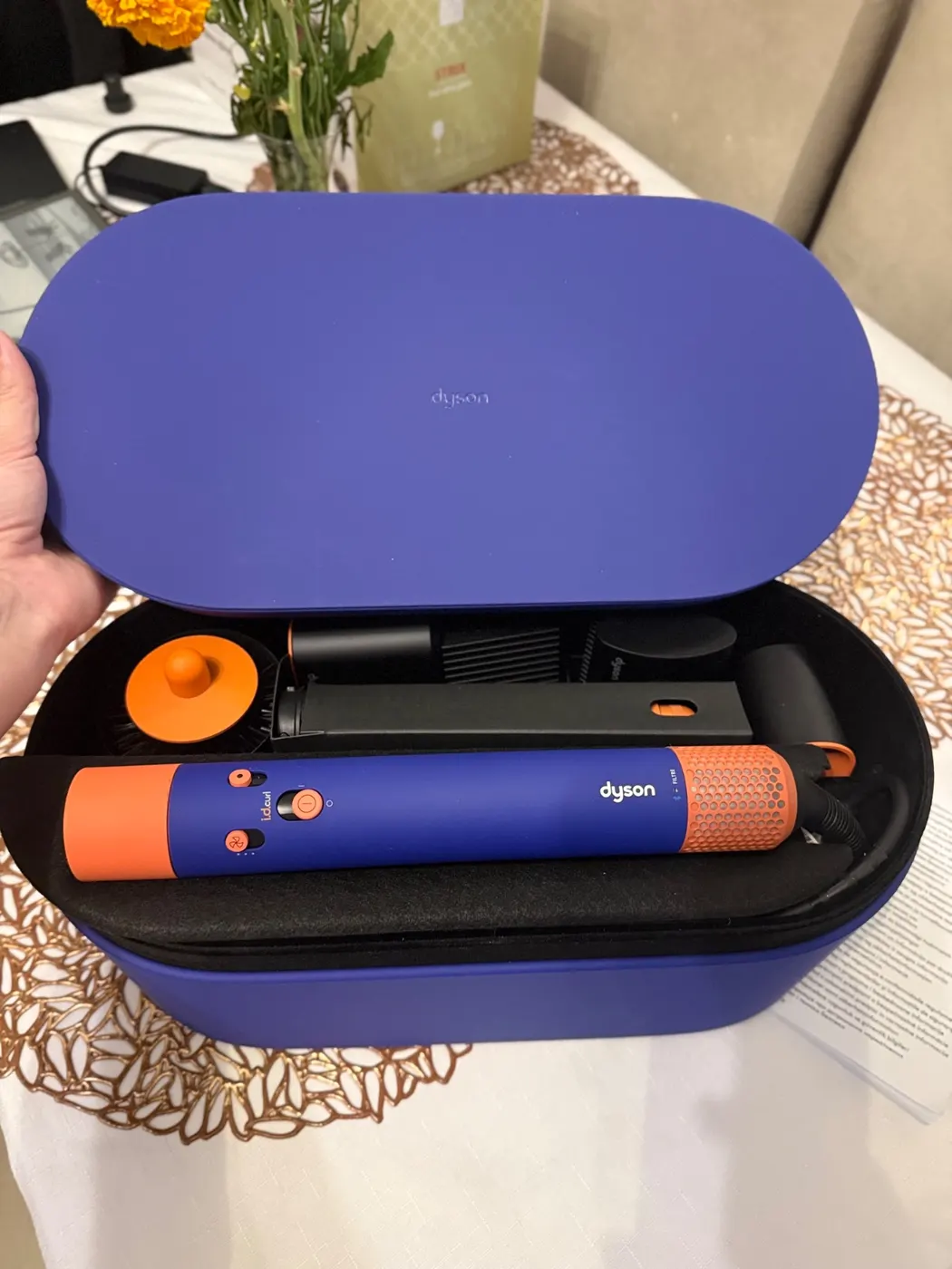 Dyson nueva en garantía con enchufe para Arg