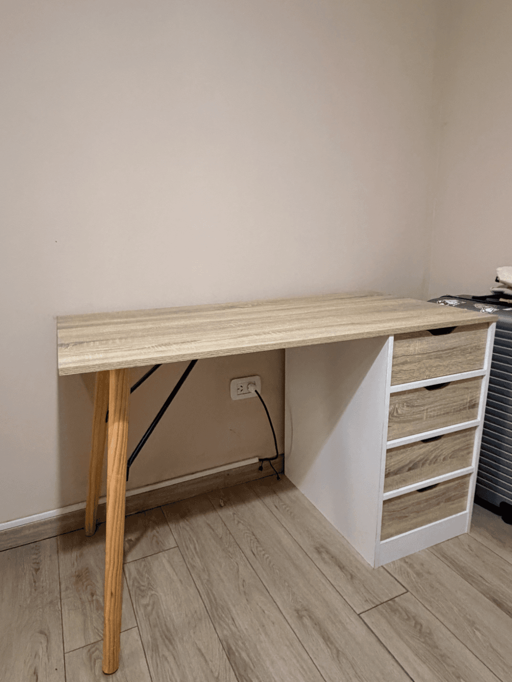 Escritorio para home office o estudio