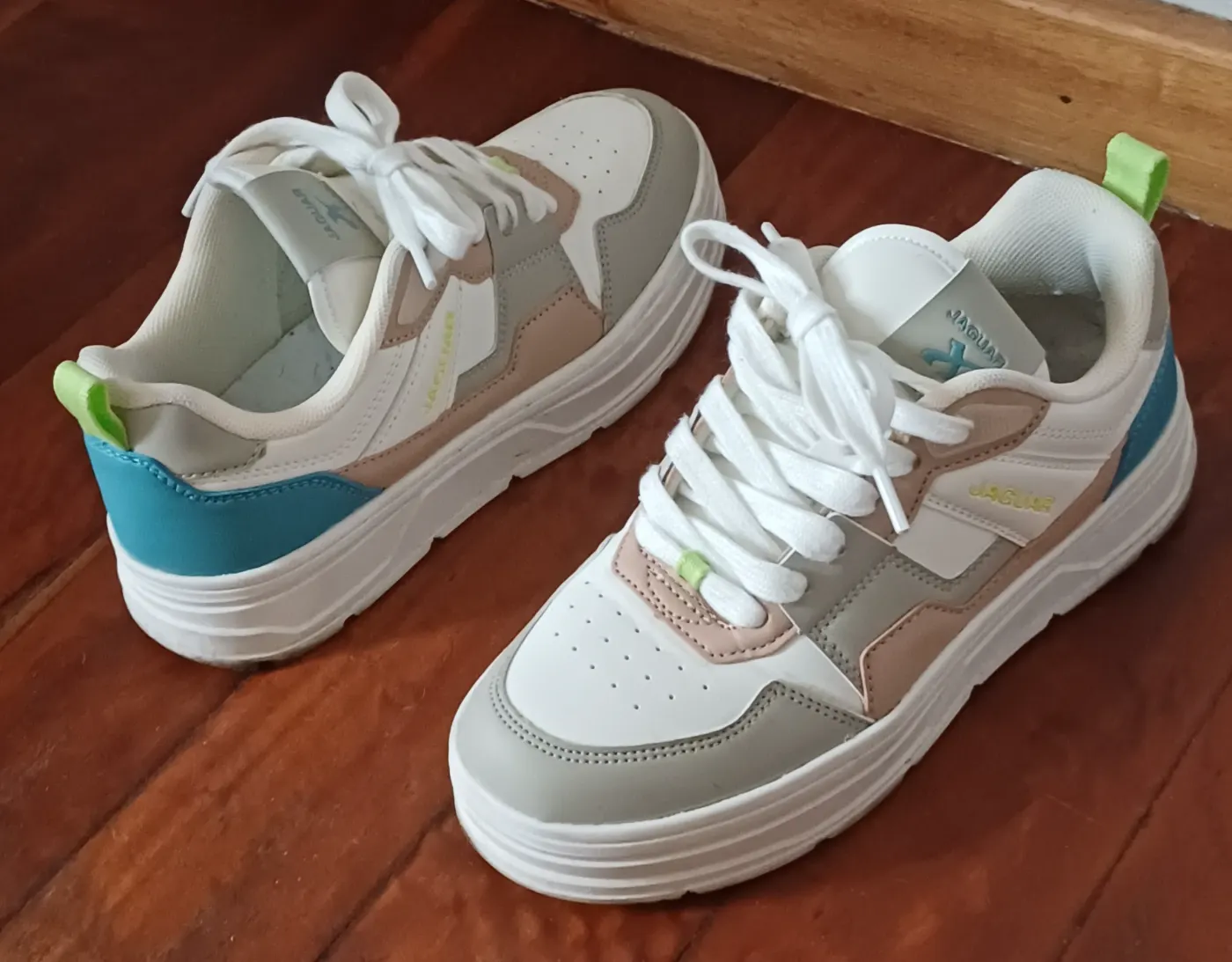Zapatillas urbanas Jaguar mujer talle 35