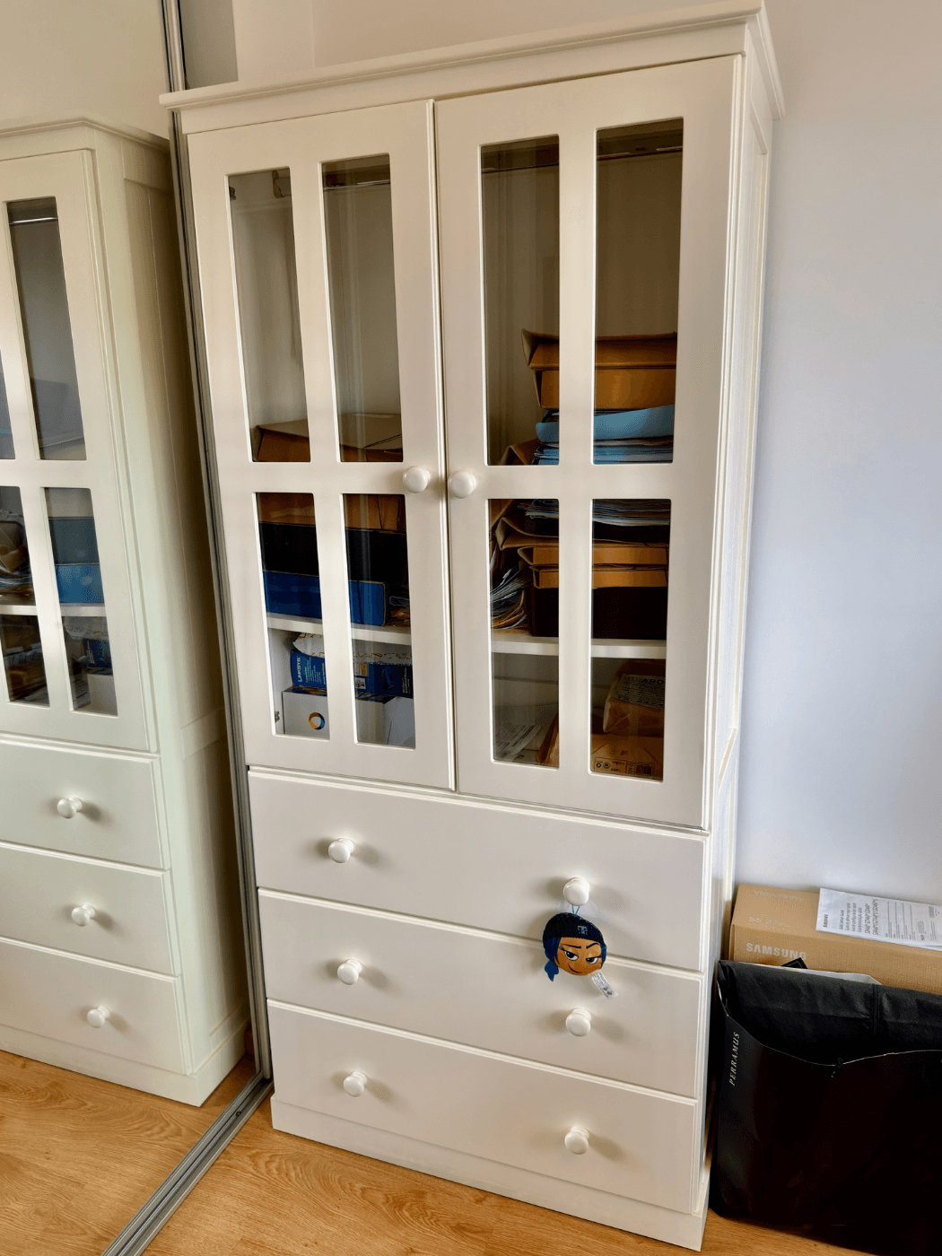 Armario vitrina con cajonera (o mueble vajillero/organizador)