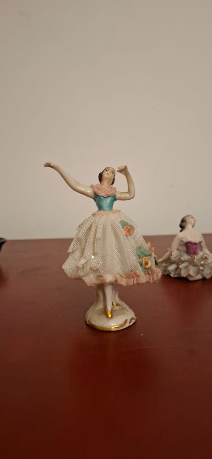 Muñeca de porelana japonesa