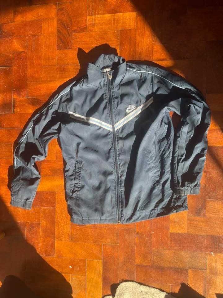 Campera NIKE ORIG Talle M