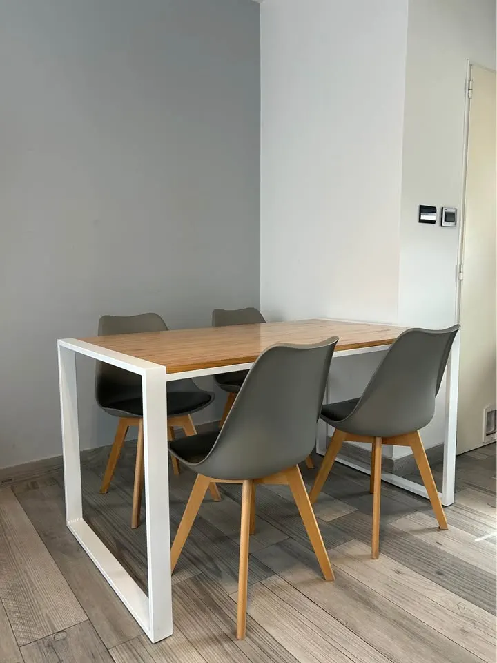 Mesa comedor + 4 sillas