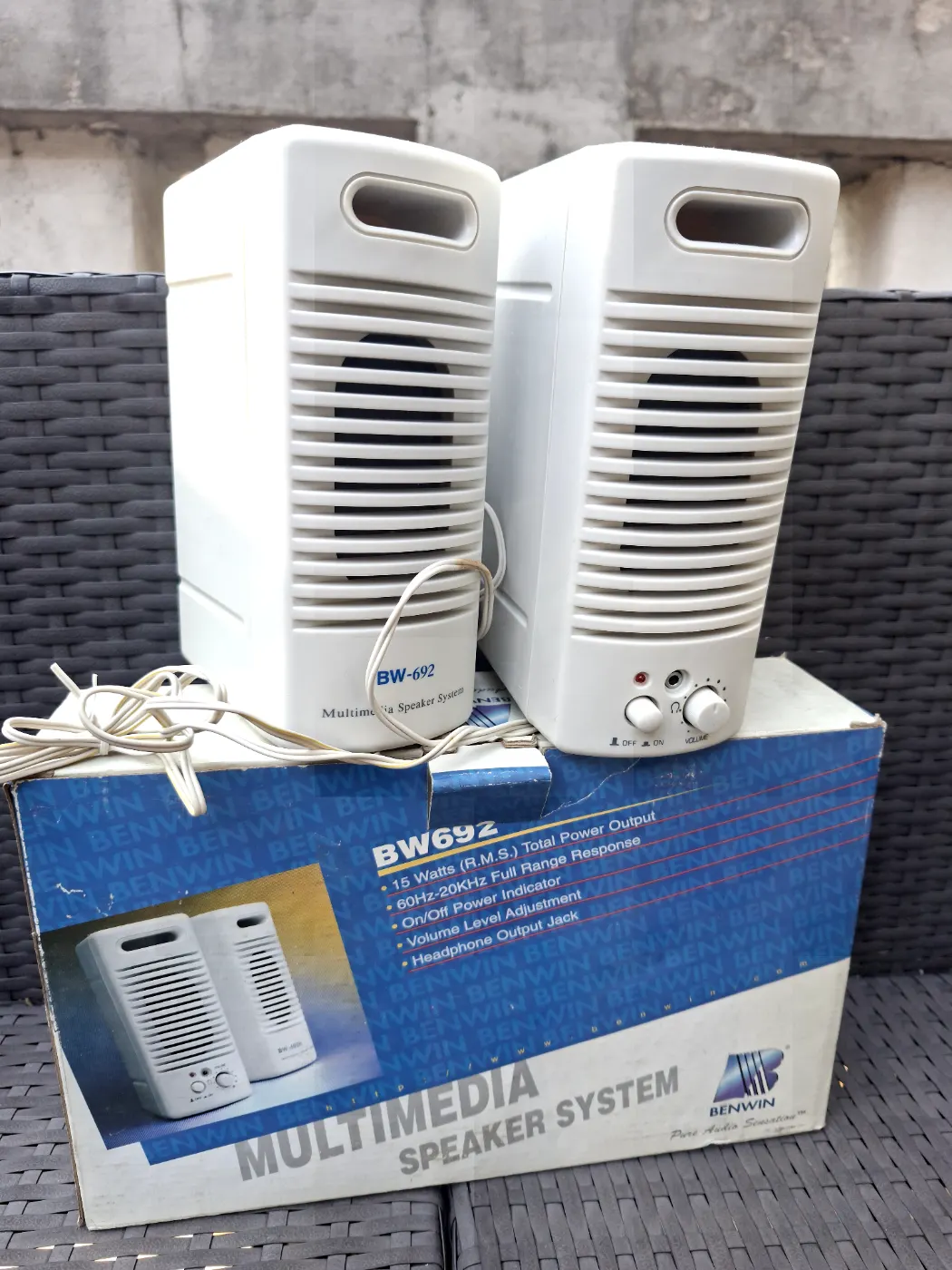 Parlantes para Pc Vintage Benwin con Caja Original