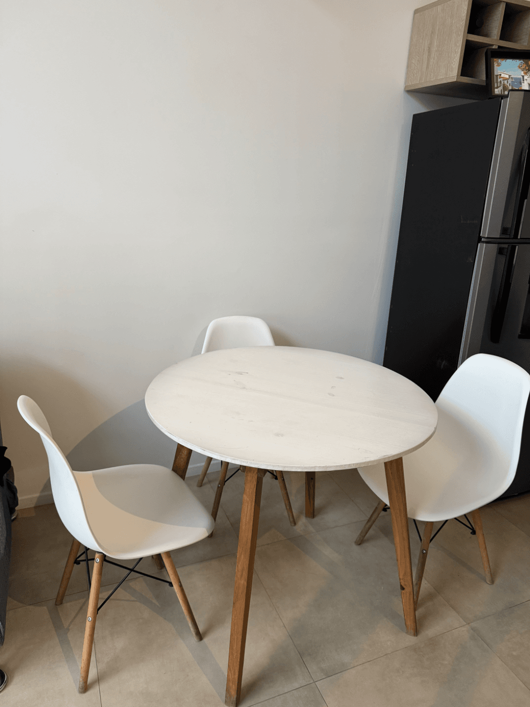 Mesa comedor + 3 sillas
