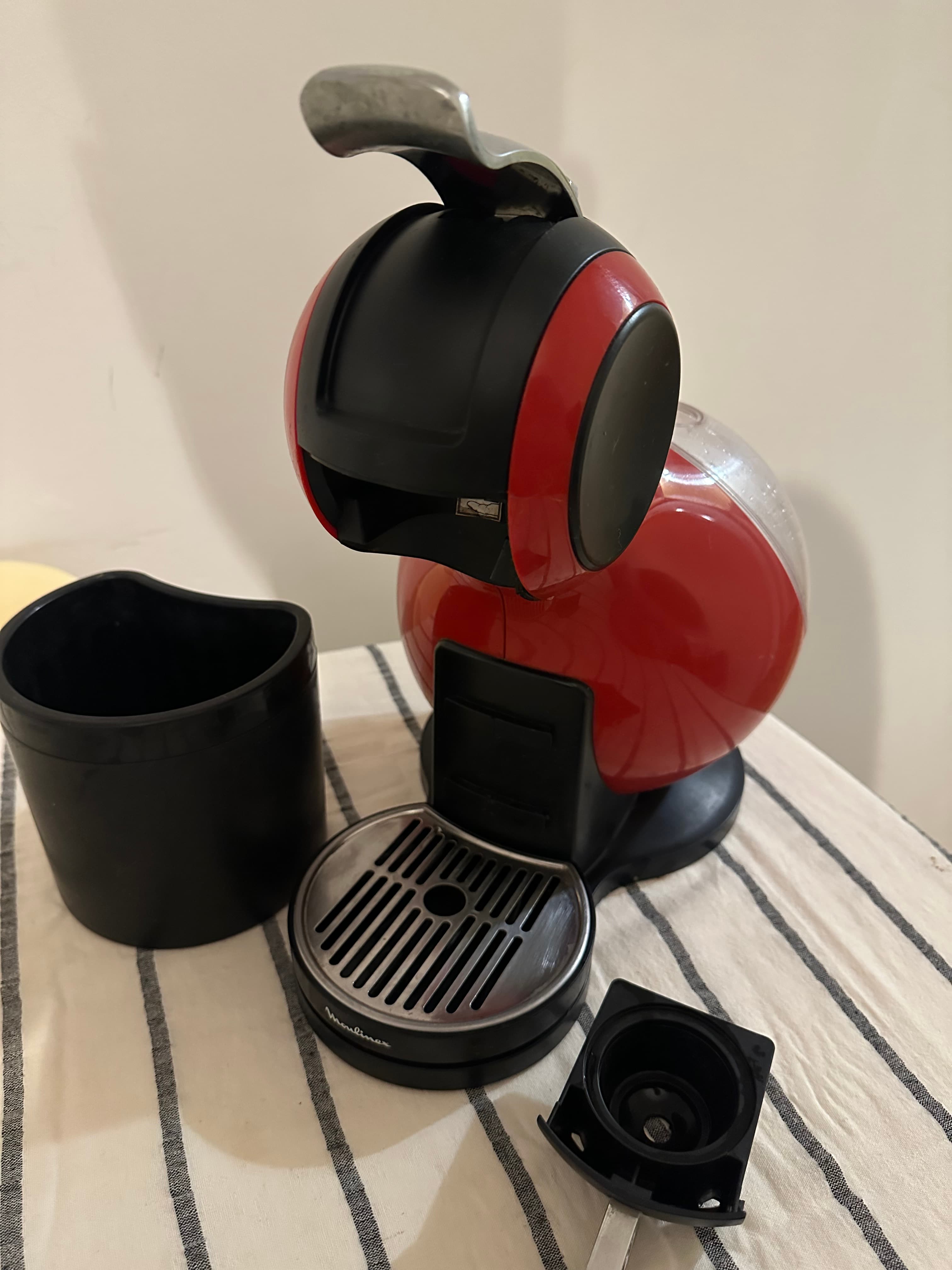 Cafetera Dolce Gusto