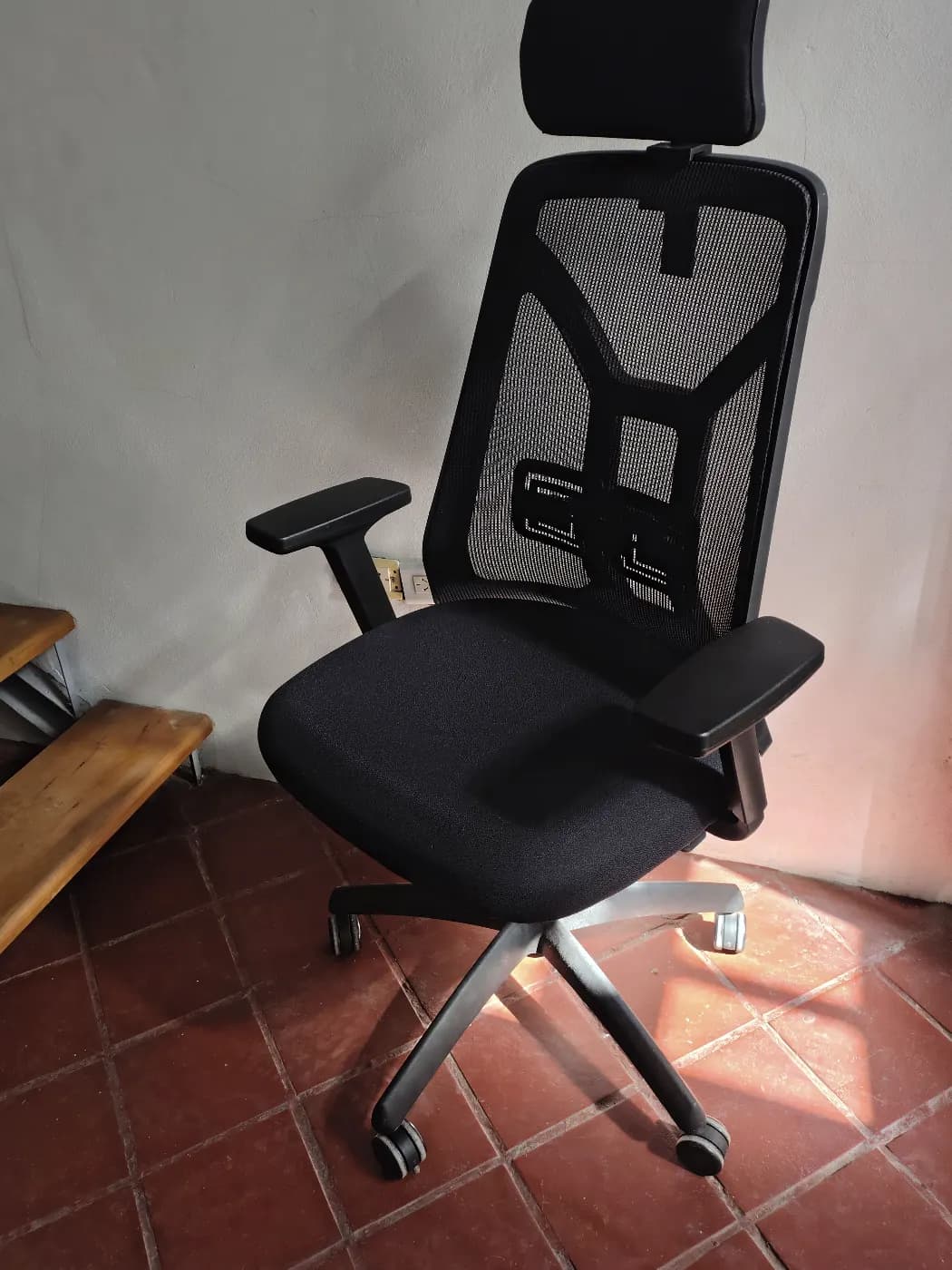 Silla ergonomica Tokio Rossi sin uso