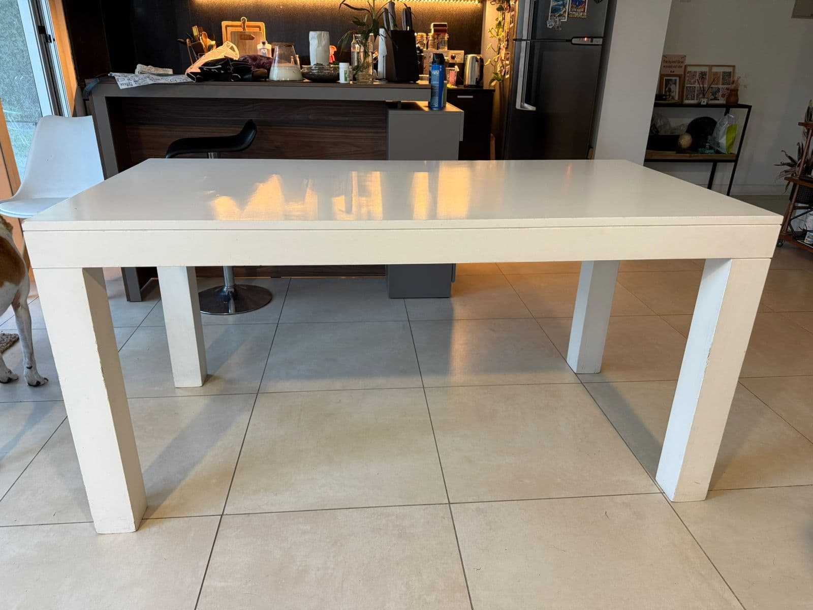 Mesa de comedor (tiene detalles)