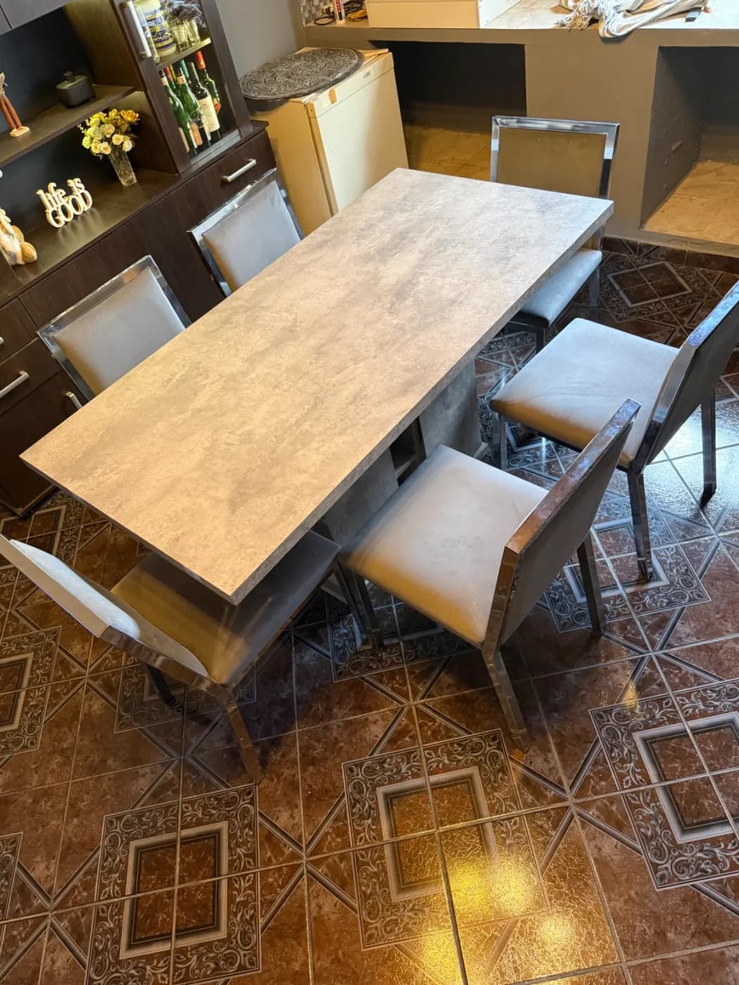 Mesa + sillas premium