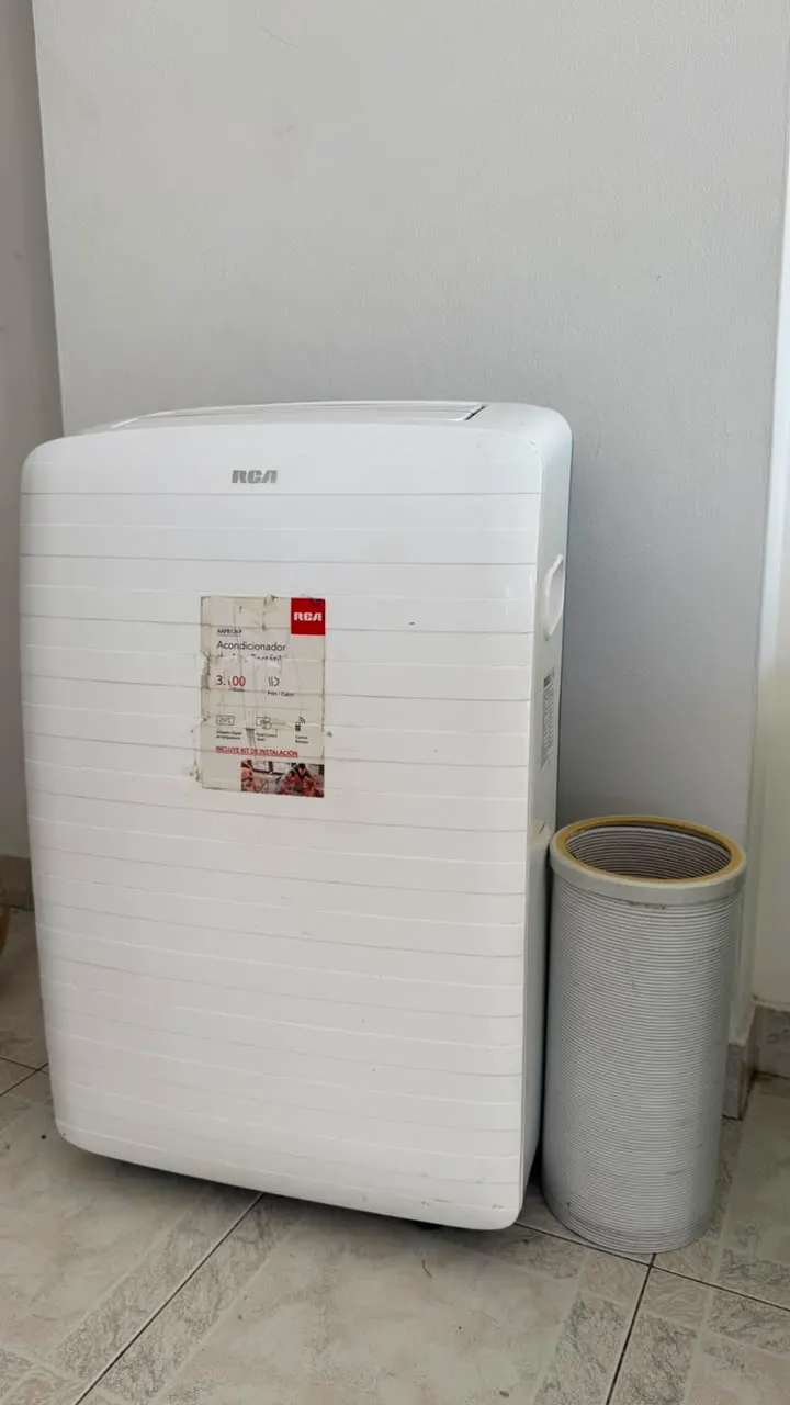 Aire acondicionado portátil RCA Frío/Calor 3100W