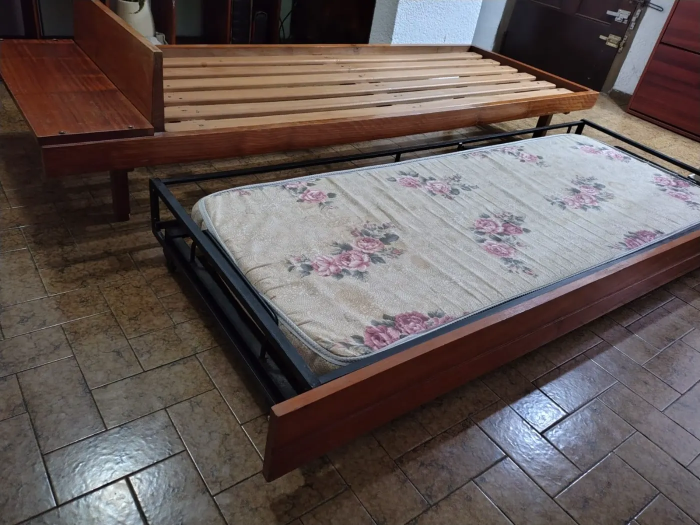 Cama carrito elevable + 2 colchones