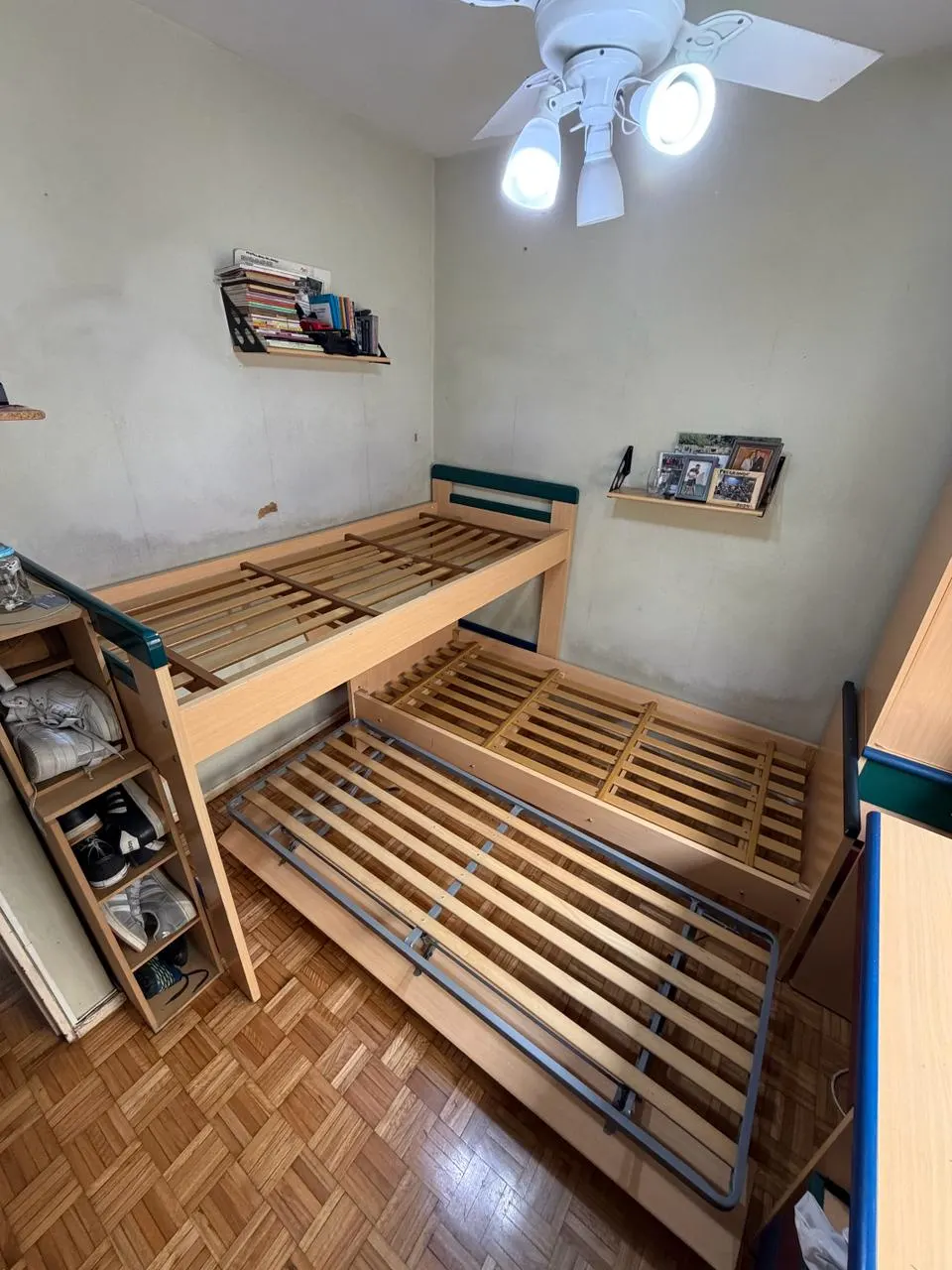 Dos camas en L + cama carrito